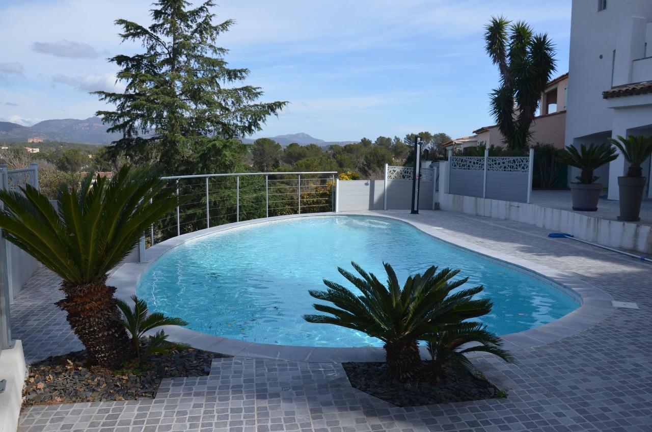 Belle Maison Avec Piscine Dans Les Hauteurs A Saint Raphael Exteriér fotografie